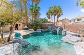 Resort Style 5 BDR, Pool, BBQ, WiFi & Playground